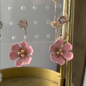 6/$15💰 Handcrafted flower earrings